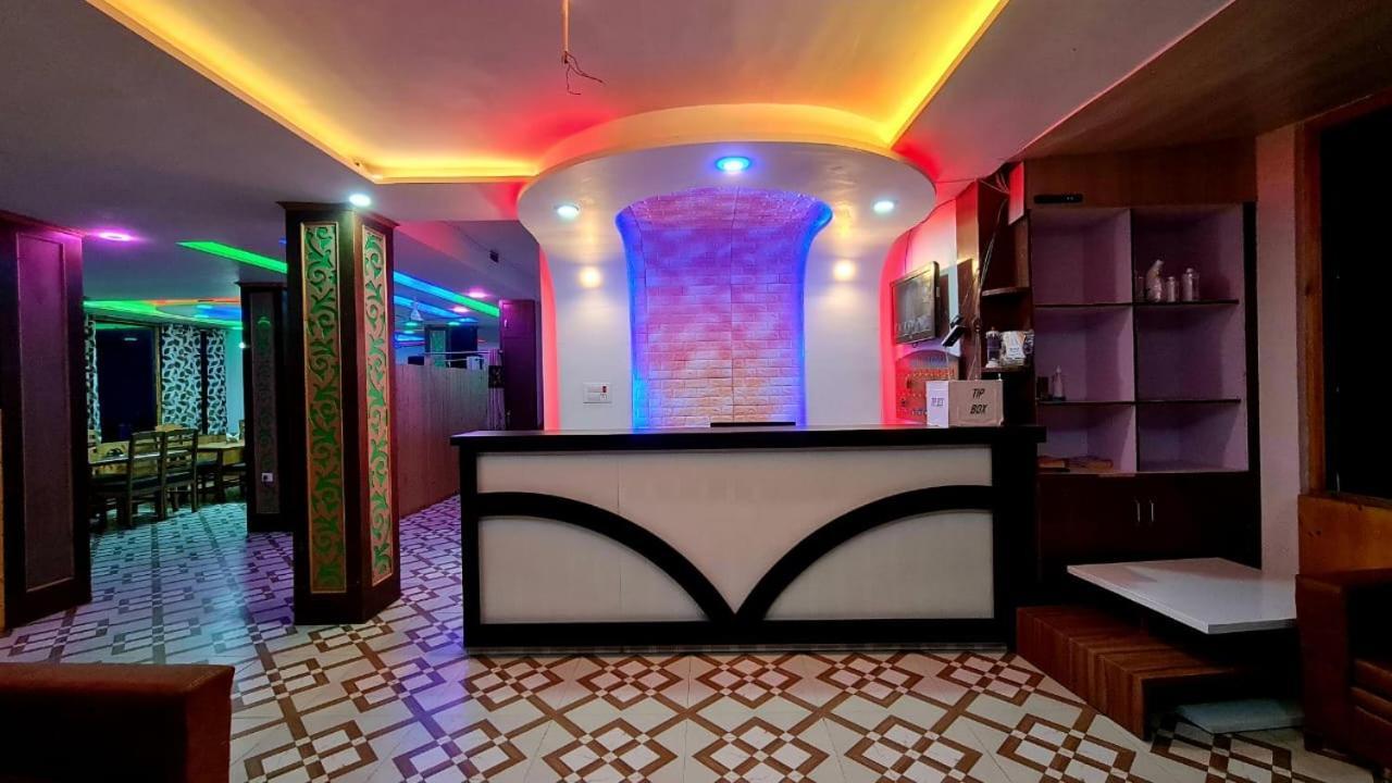 Hotel D Indian Kargil Esterno foto
